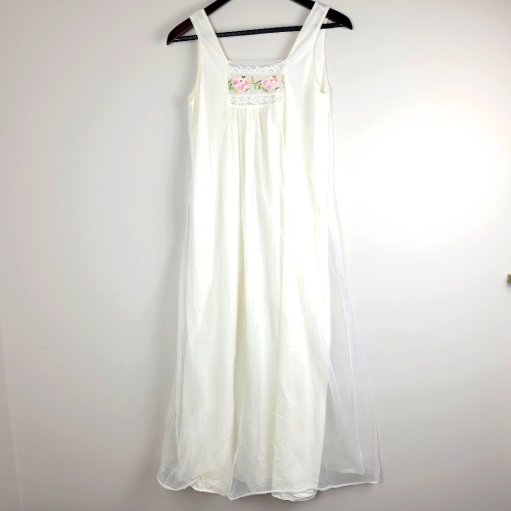 Vintage Full Length Maxi Embroidered Floral Flowy Romantic Nightgown